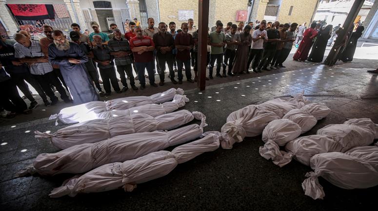 وداع وتشييع عدد من الشهداء من بينهم أطفال في المستشفى الأهلى العربي بمدينة غزة